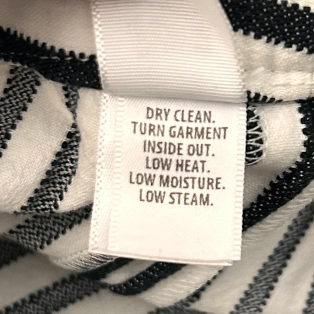 St. John Emma Women's 6 Black White Textured Striped Straight Leg Pants USA‎ - Picture 7 of 11